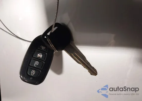 1997 Honda Cr-V Lx z USA, uszkodzony, nr VIN JHLRD1846VC034784